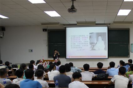 “红色旋律”讲坛现场