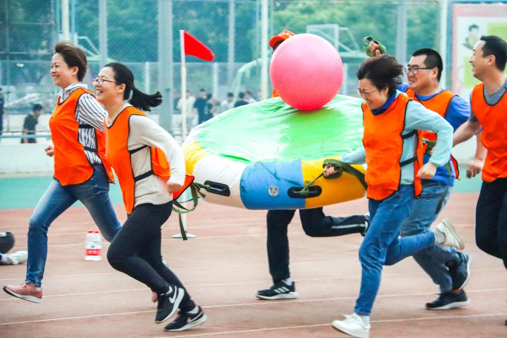 第三届教职工趣味运动会：运动激扬梦想 佳绩献礼百年（组图）
