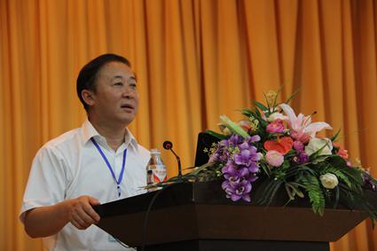 东北大学校长赵继教授做报告